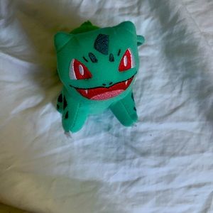 Bulbasaur Pokémon plush keychain